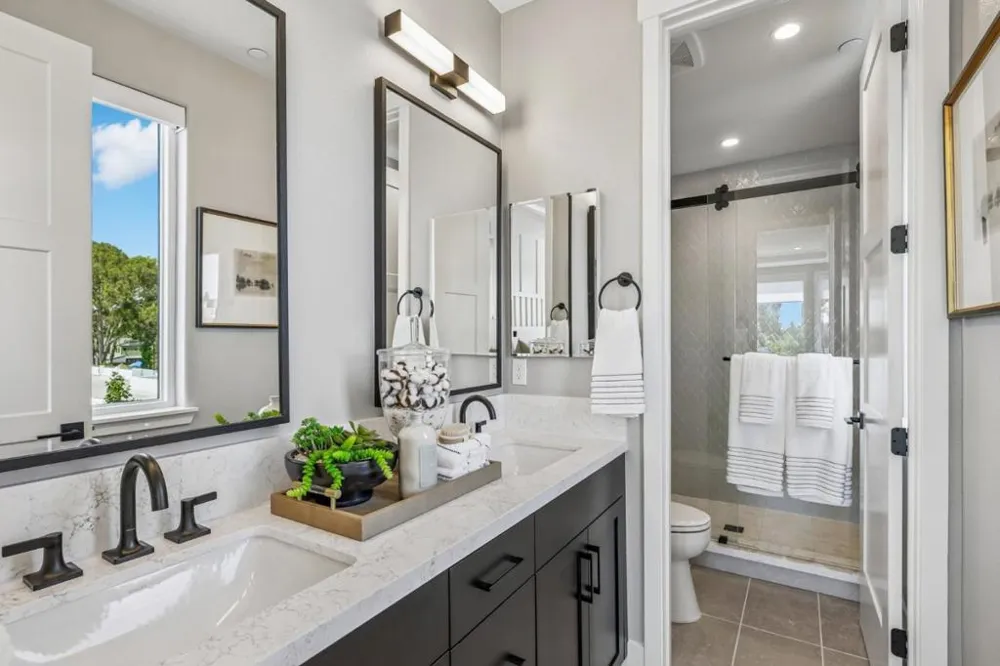 422 Acacia Avenue Palo Alto, CA 94306