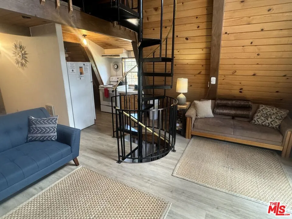 1295 Balsam Drive Big Bear, CA 92315