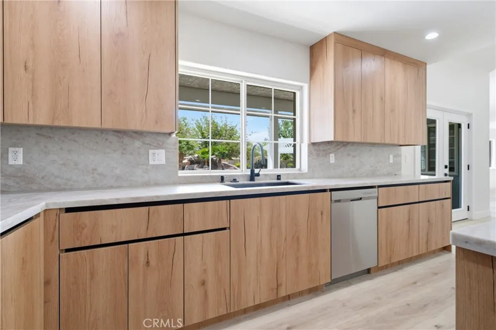 5653 Willow Avenue Rosamond, CA 93560