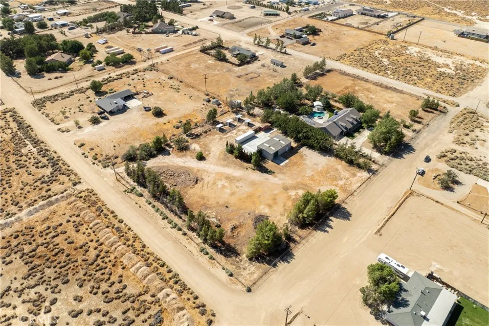 5653 Willow Avenue Rosamond, CA 93560