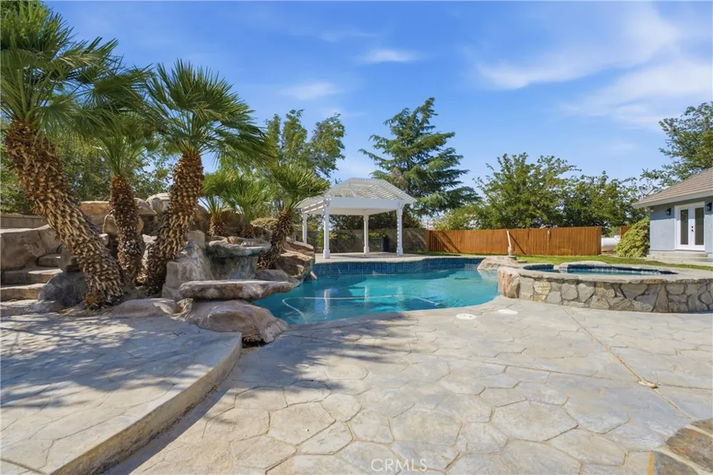 5653 Willow Avenue Rosamond, CA 93560