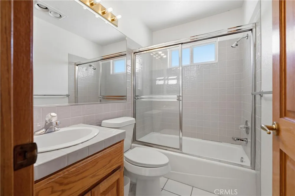 5653 Willow Avenue Rosamond, CA 93560