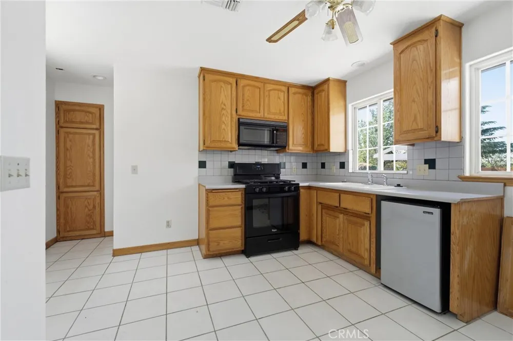 5653 Willow Avenue Rosamond, CA 93560