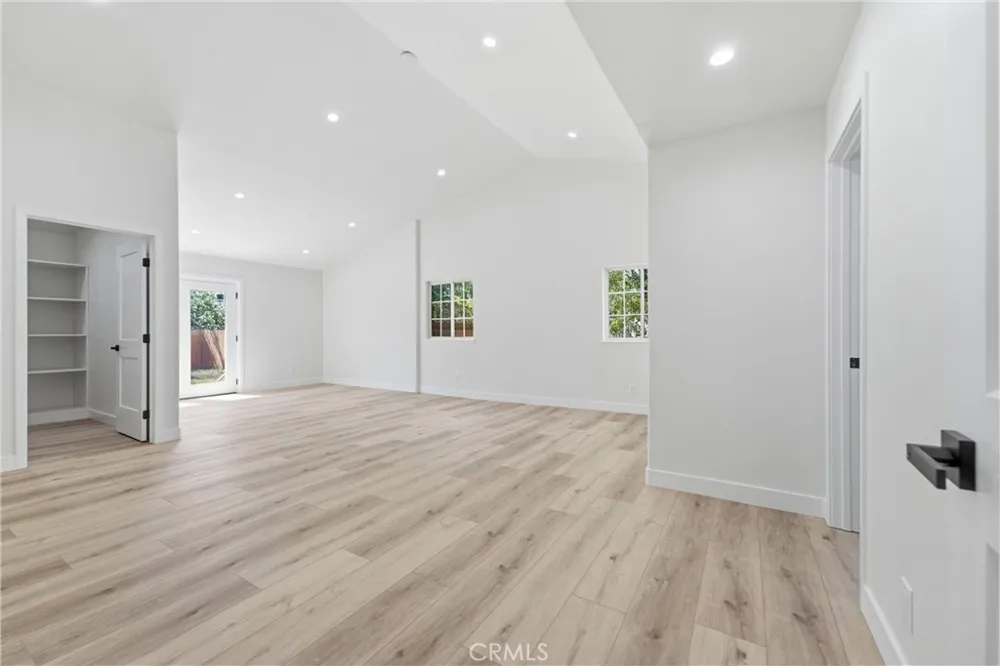 5653 Willow Avenue Rosamond, CA 93560