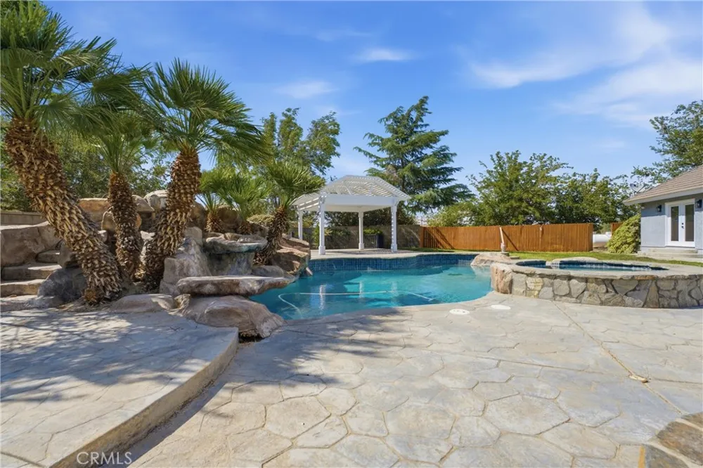 5653 Willow Avenue Rosamond, CA 93560