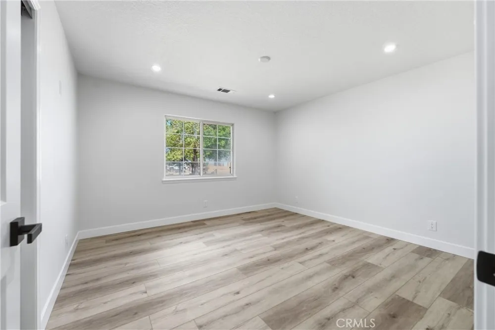 5653 Willow Avenue Rosamond, CA 93560