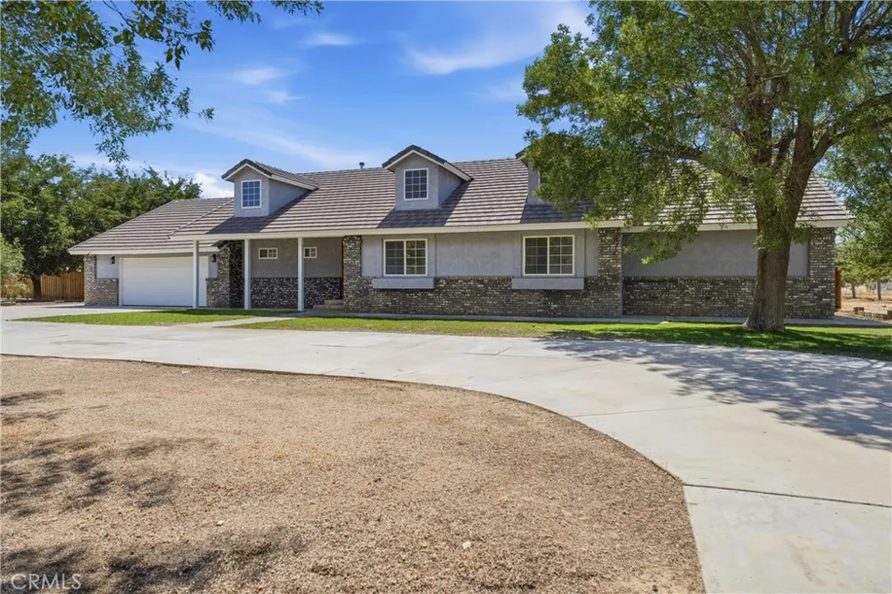 5653 Willow Avenue Rosamond, CA 93560