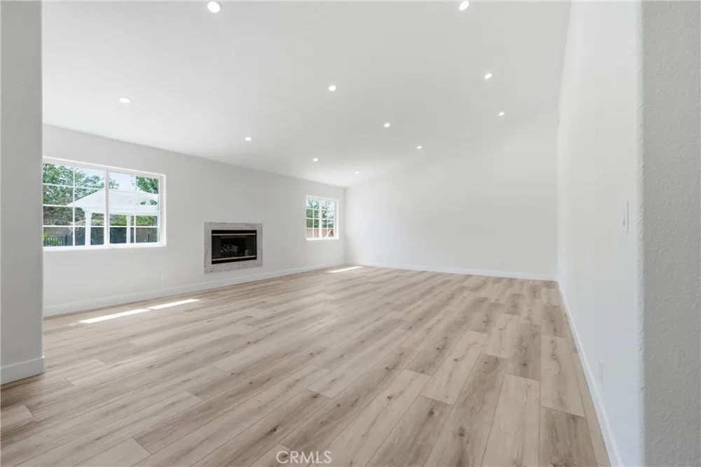 5653 Willow Avenue Rosamond, CA 93560