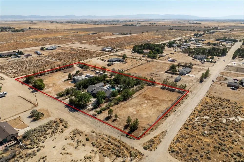 5653 Willow Avenue Rosamond, CA 93560
