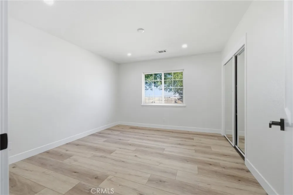 5653 Willow Avenue Rosamond, CA 93560