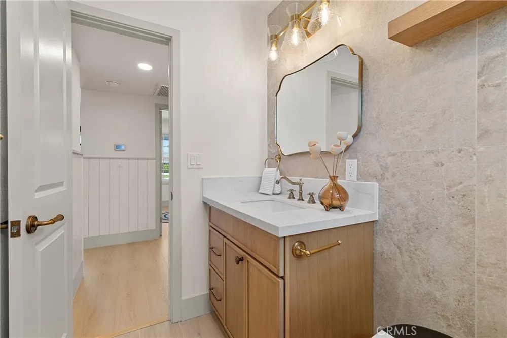 12091 Blackmer Garden Grove, CA 92845
