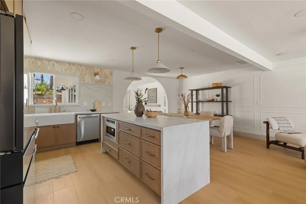 12091 Blackmer Garden Grove, CA 92845