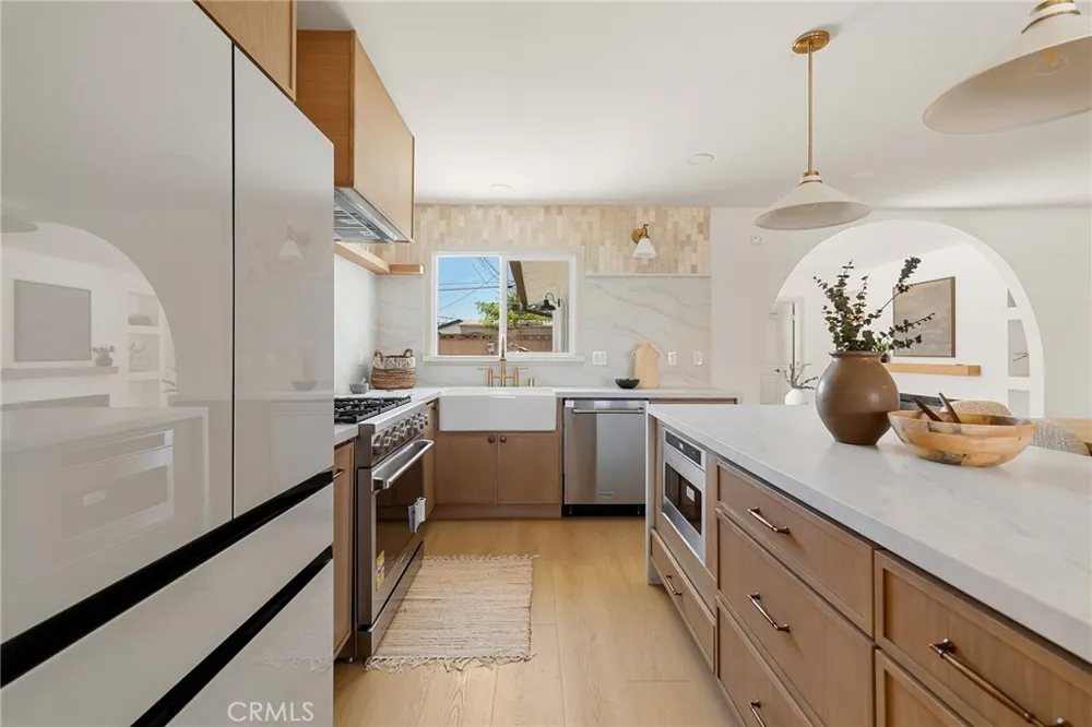 12091 Blackmer Garden Grove, CA 92845