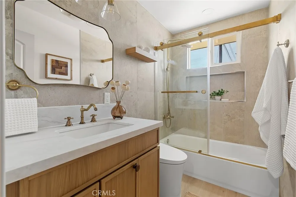 12091 Blackmer Garden Grove, CA 92845