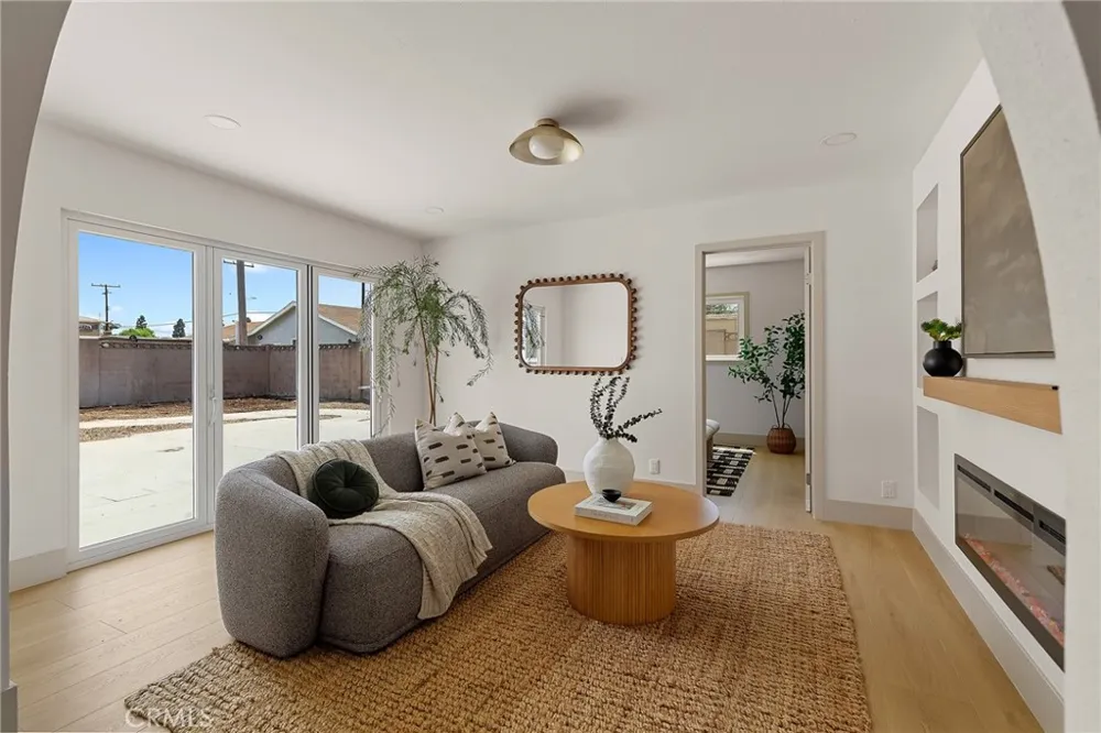 12091 Blackmer Garden Grove, CA 92845