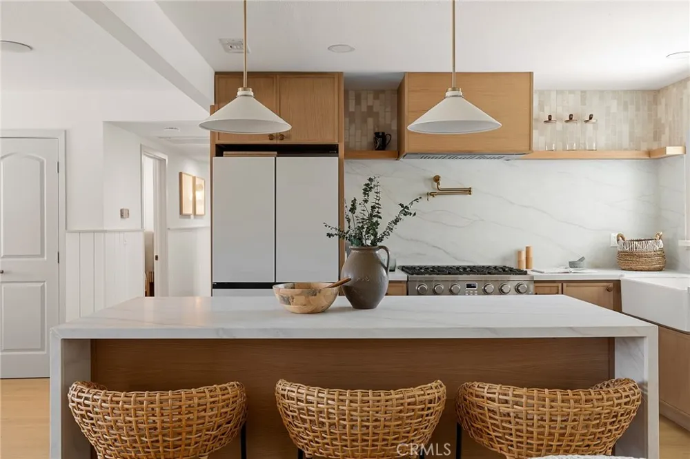 12091 Blackmer Garden Grove, CA 92845