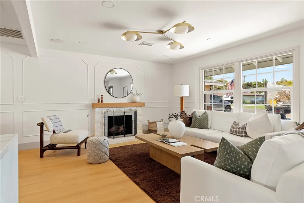 12091 Blackmer Garden Grove, CA 92845