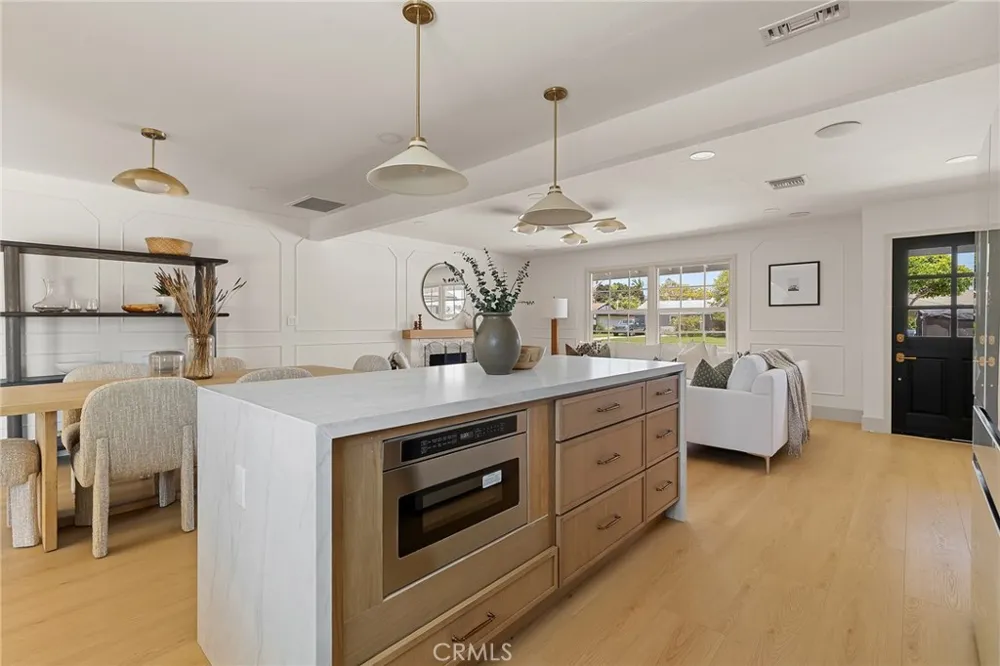 12091 Blackmer Garden Grove, CA 92845