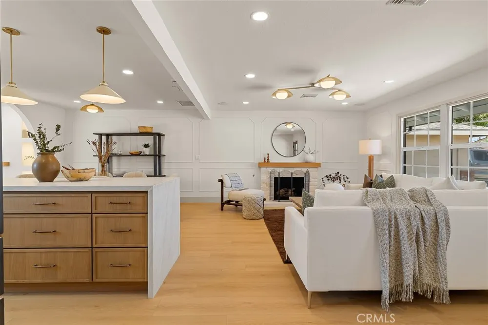 12091 Blackmer Garden Grove, CA 92845