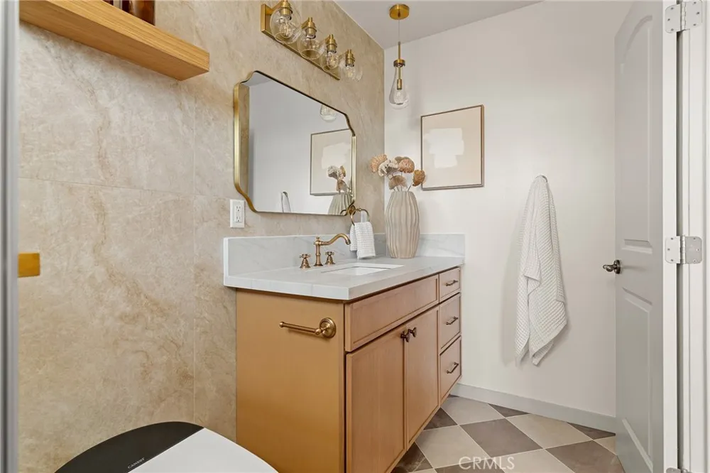 12091 Blackmer Garden Grove, CA 92845