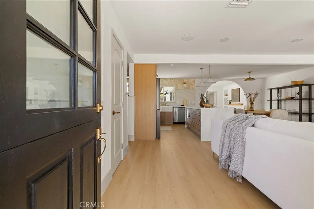 12091 Blackmer Garden Grove, CA 92845