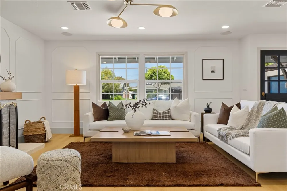 12091 Blackmer Garden Grove, CA 92845
