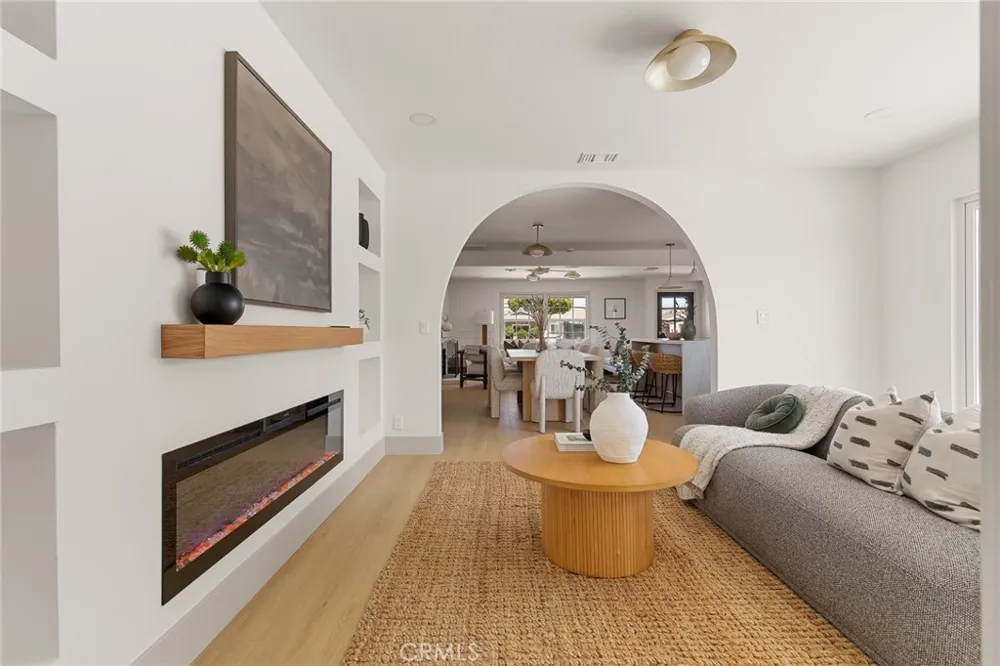 12091 Blackmer Garden Grove, CA 92845