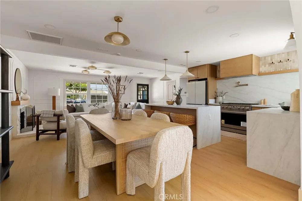 12091 Blackmer Garden Grove, CA 92845
