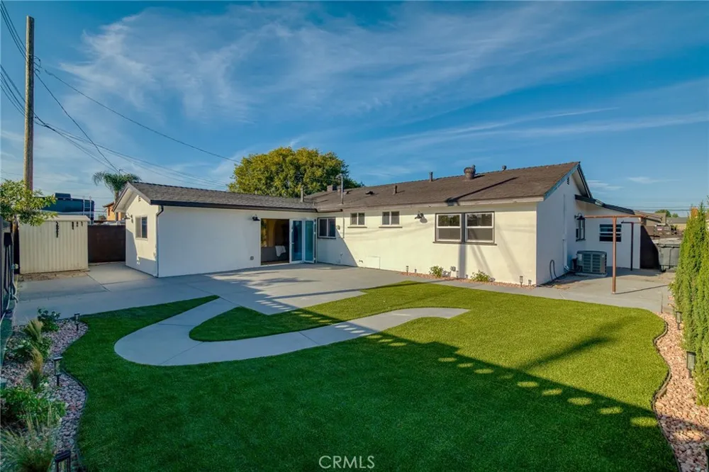 12091 Blackmer Garden Grove, CA 92845