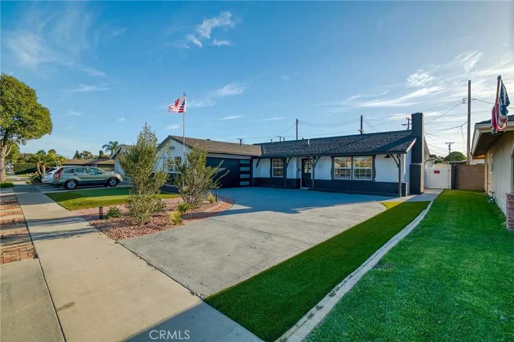 12091 Blackmer Garden Grove, CA 92845