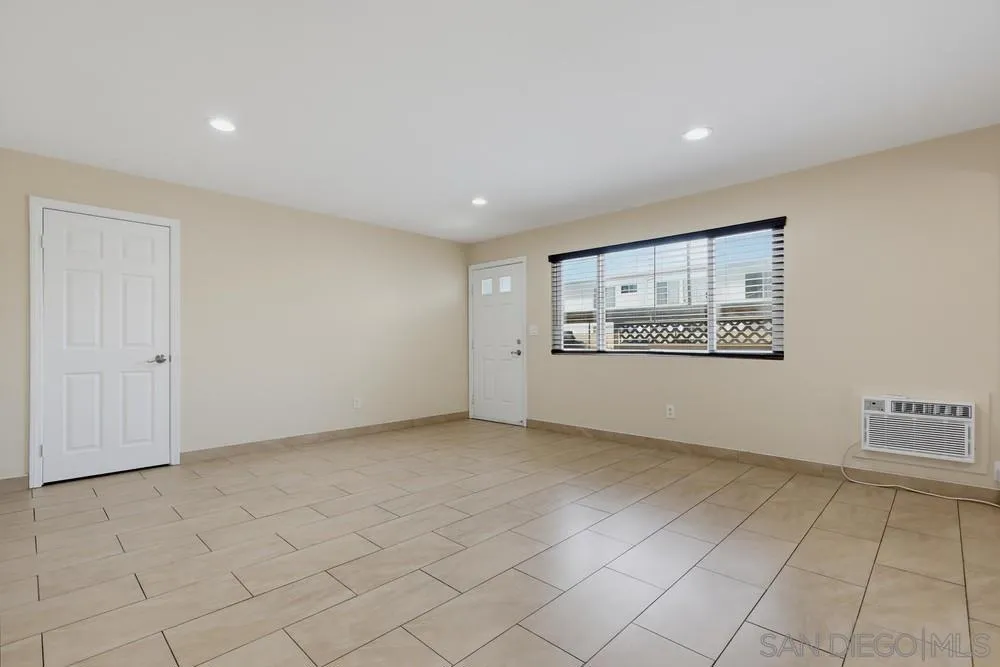 188 S Lincoln Ave #3 El Cajon, CA 92020