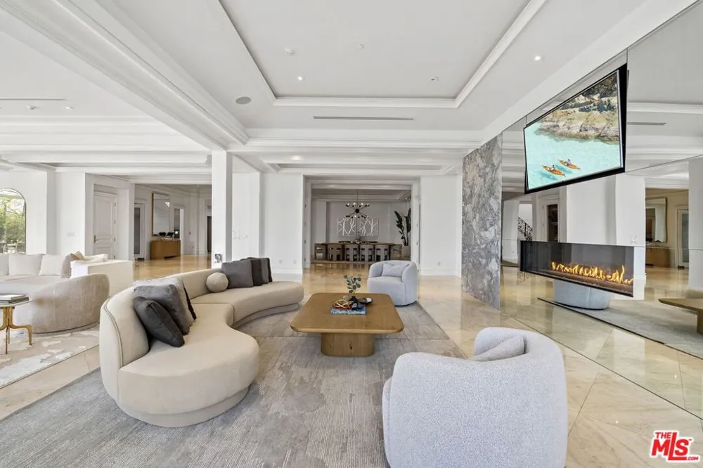 360 TROUSDALE PLACE Beverly Hills, CA 90210