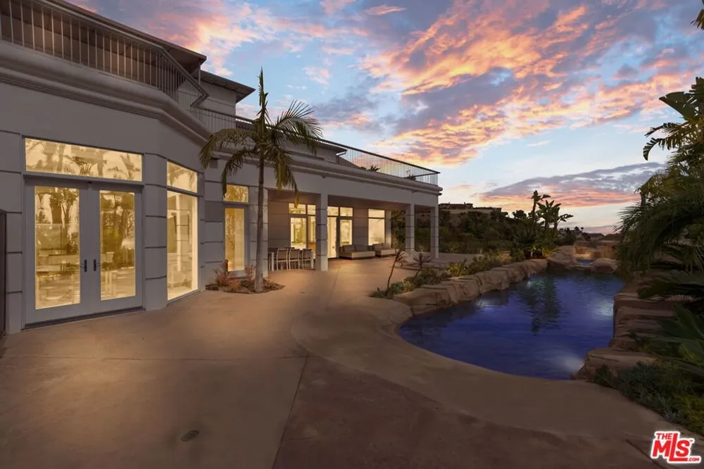 360 TROUSDALE PLACE Beverly Hills, CA 90210