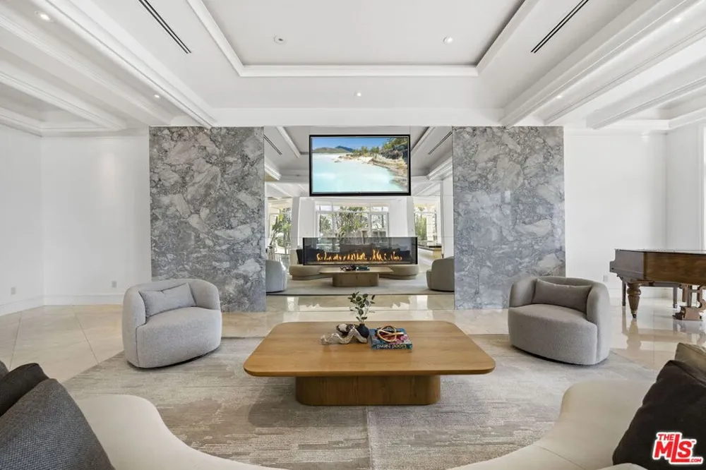 360 TROUSDALE PLACE Beverly Hills, CA 90210
