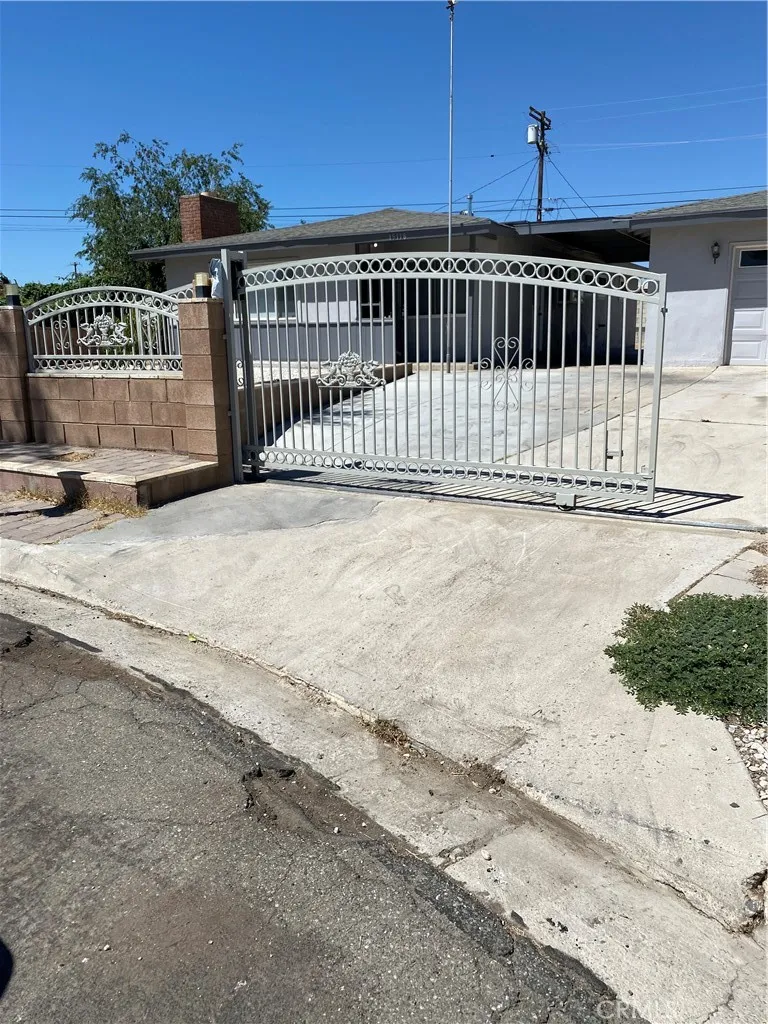 15118 Prado Court Victorville, CA 92395
