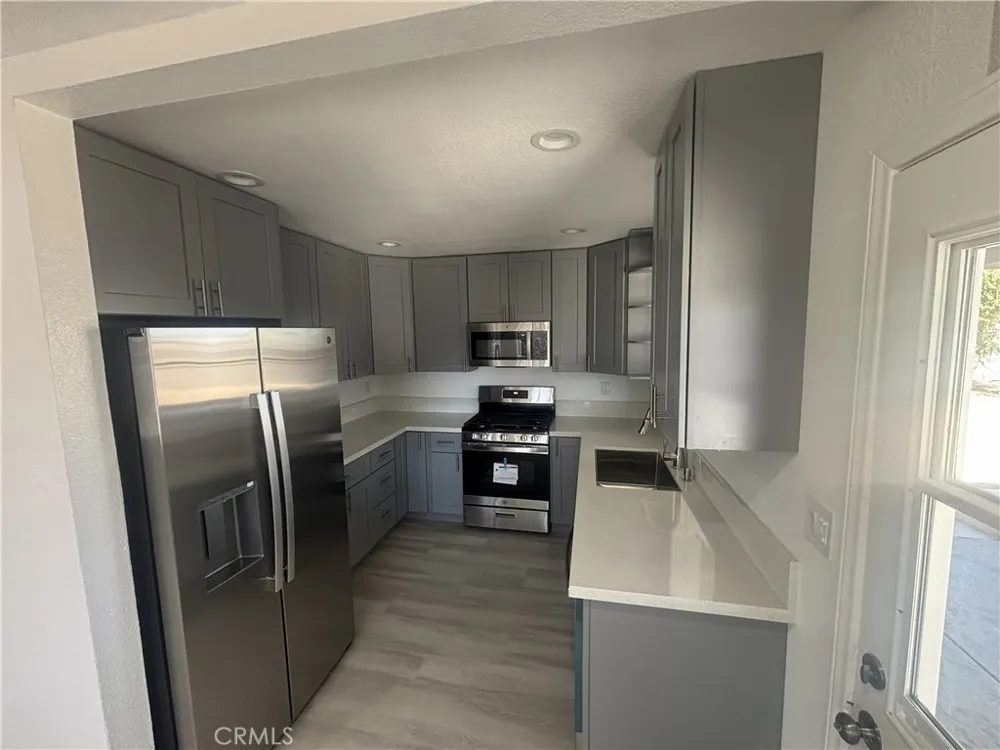 15118 Prado Court Victorville, CA 92395