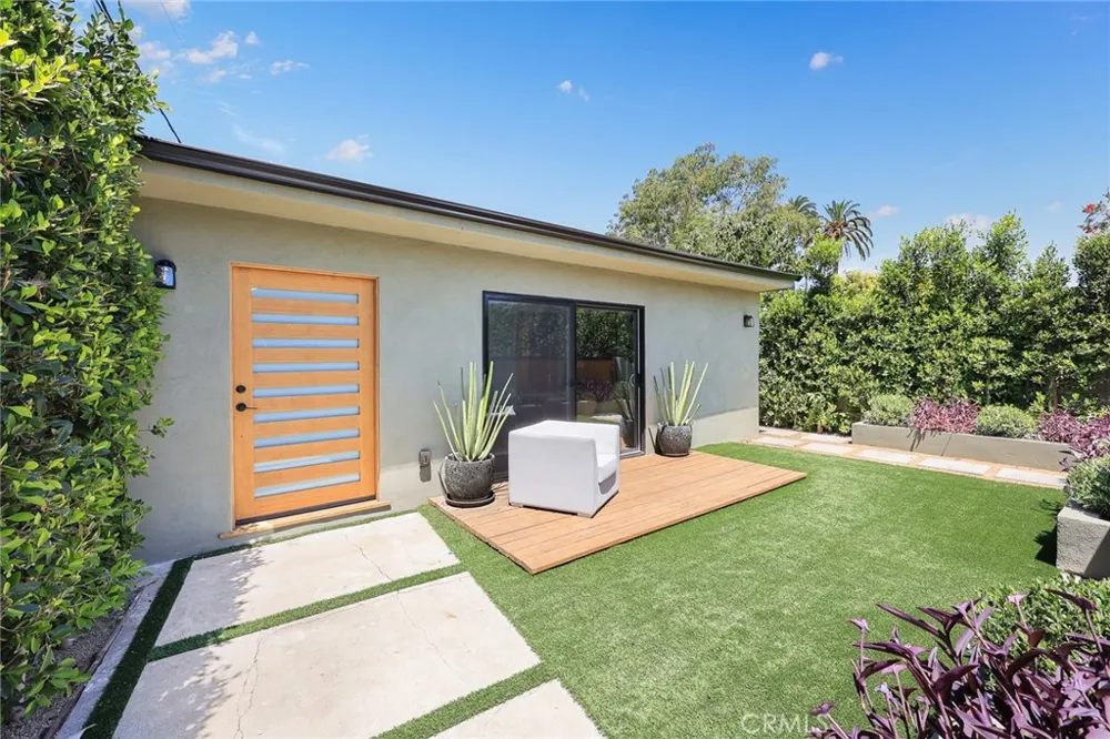 225 Branch Highland Park, CA 90042