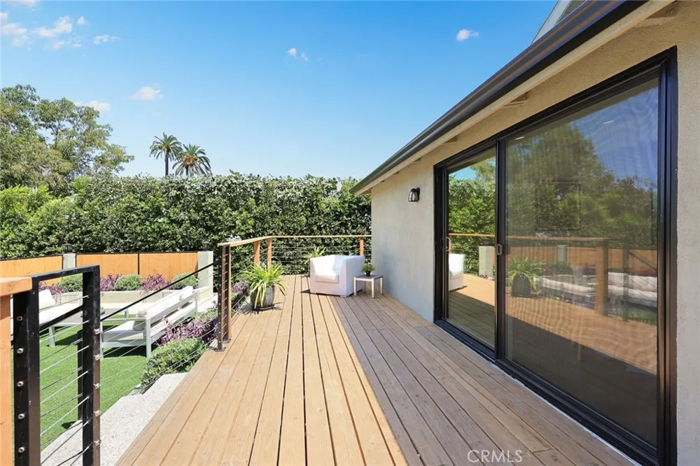 225 Branch Highland Park, CA 90042