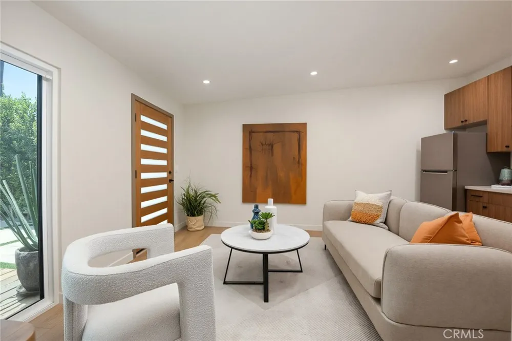 225 Branch Highland Park, CA 90042
