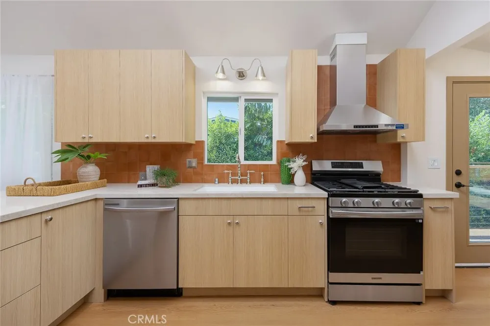 225 Branch Highland Park, CA 90042