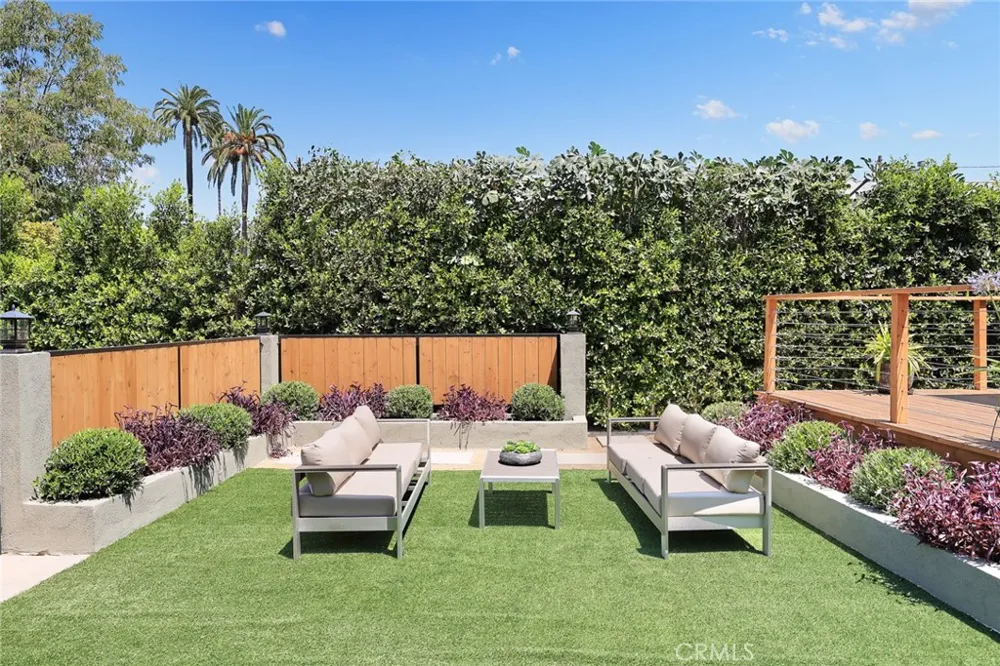 225 Branch Highland Park, CA 90042