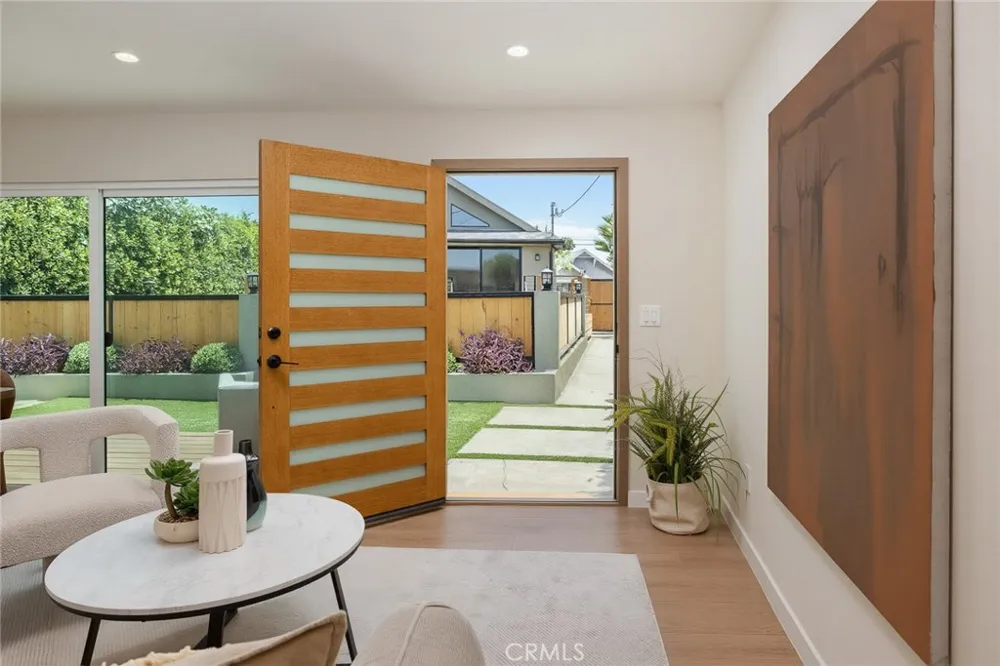 225 Branch Highland Park, CA 90042