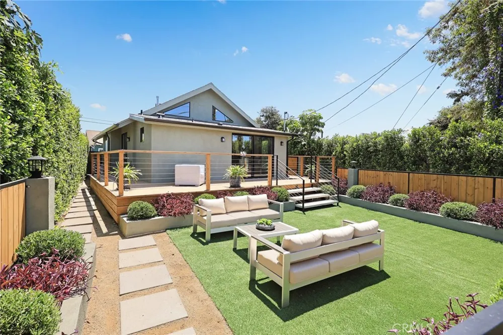 225 Branch Highland Park, CA 90042