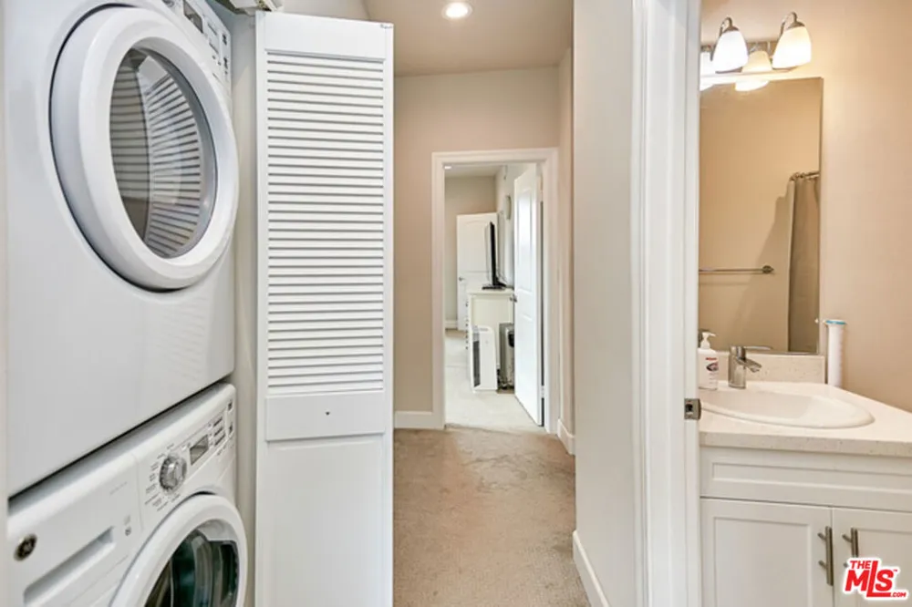 9831 Alburtis Avenue #37 Santa Fe Springs, CA 90670