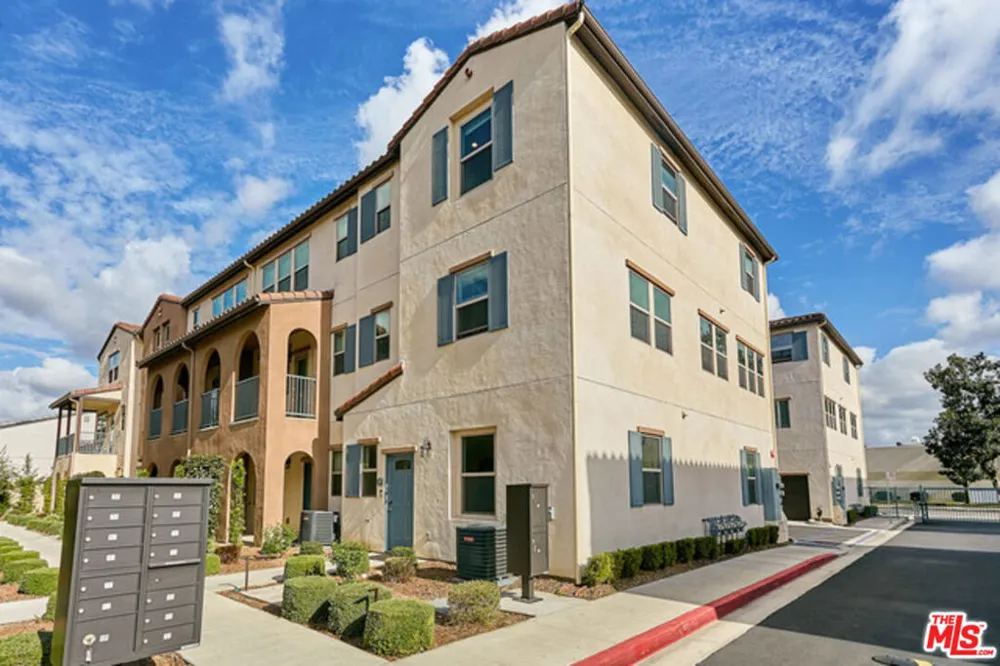 9831 Alburtis Avenue #37 Santa Fe Springs, CA 90670