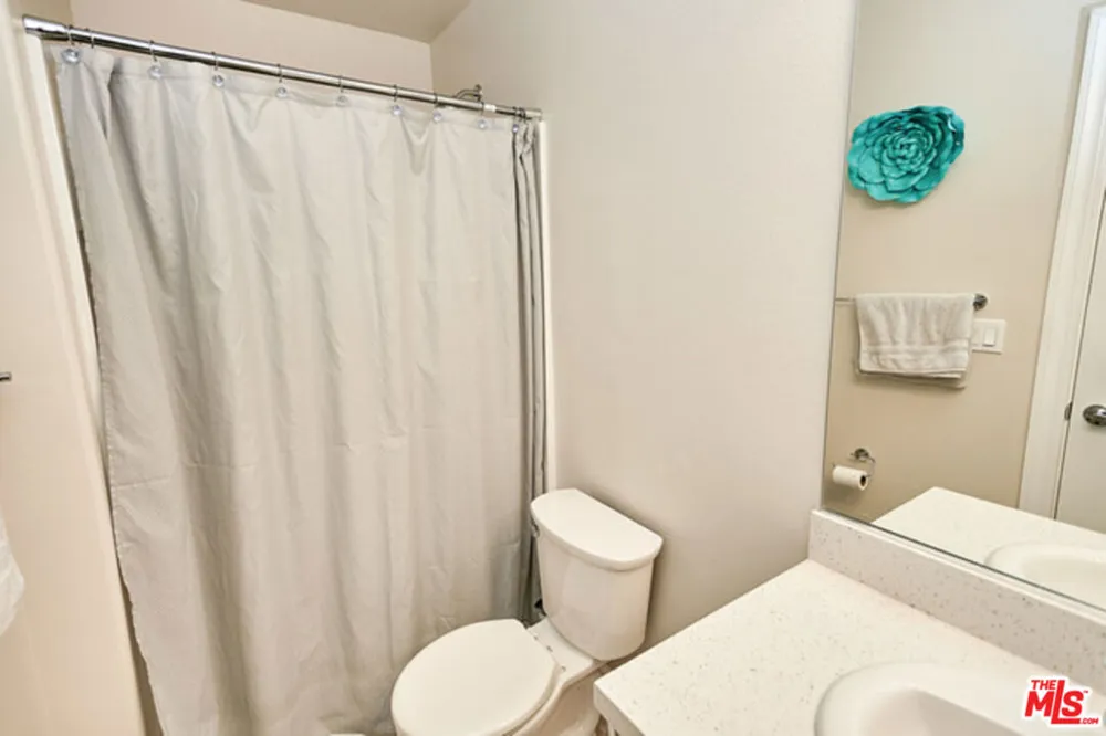 9831 Alburtis Avenue #37 Santa Fe Springs, CA 90670