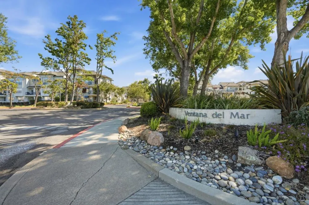 601 Baltic Circle #607 Redwood City, CA 94065