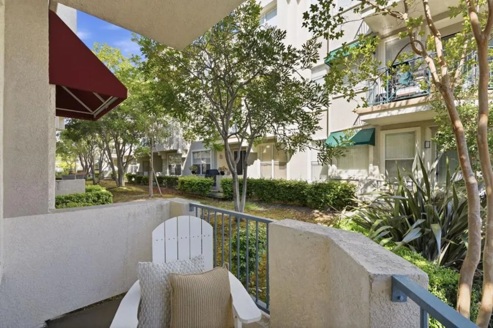 601 Baltic Circle #607 Redwood City, CA 94065