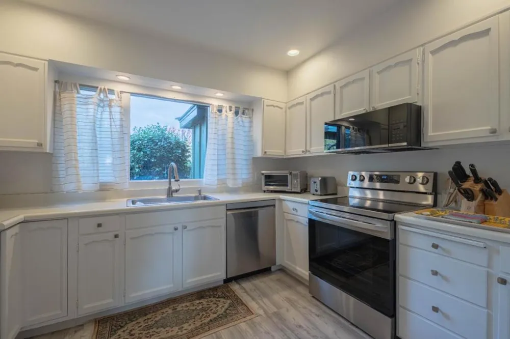120 Del Mesa Carmel Carmel, CA 93923