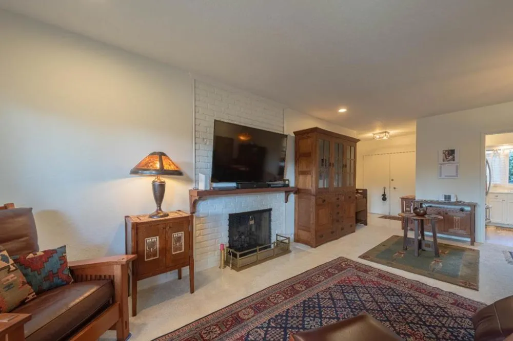 120 Del Mesa Carmel Carmel, CA 93923